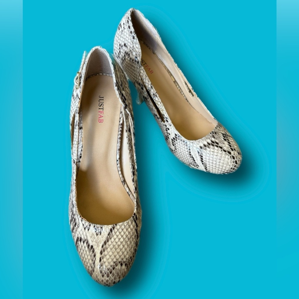 Just Fab Marlena Snakeskin Tan 3 Inch Pumps